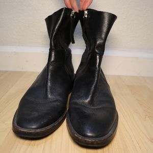 Topshop Artichoke Leather Side Zip Black Booties Size UK 38